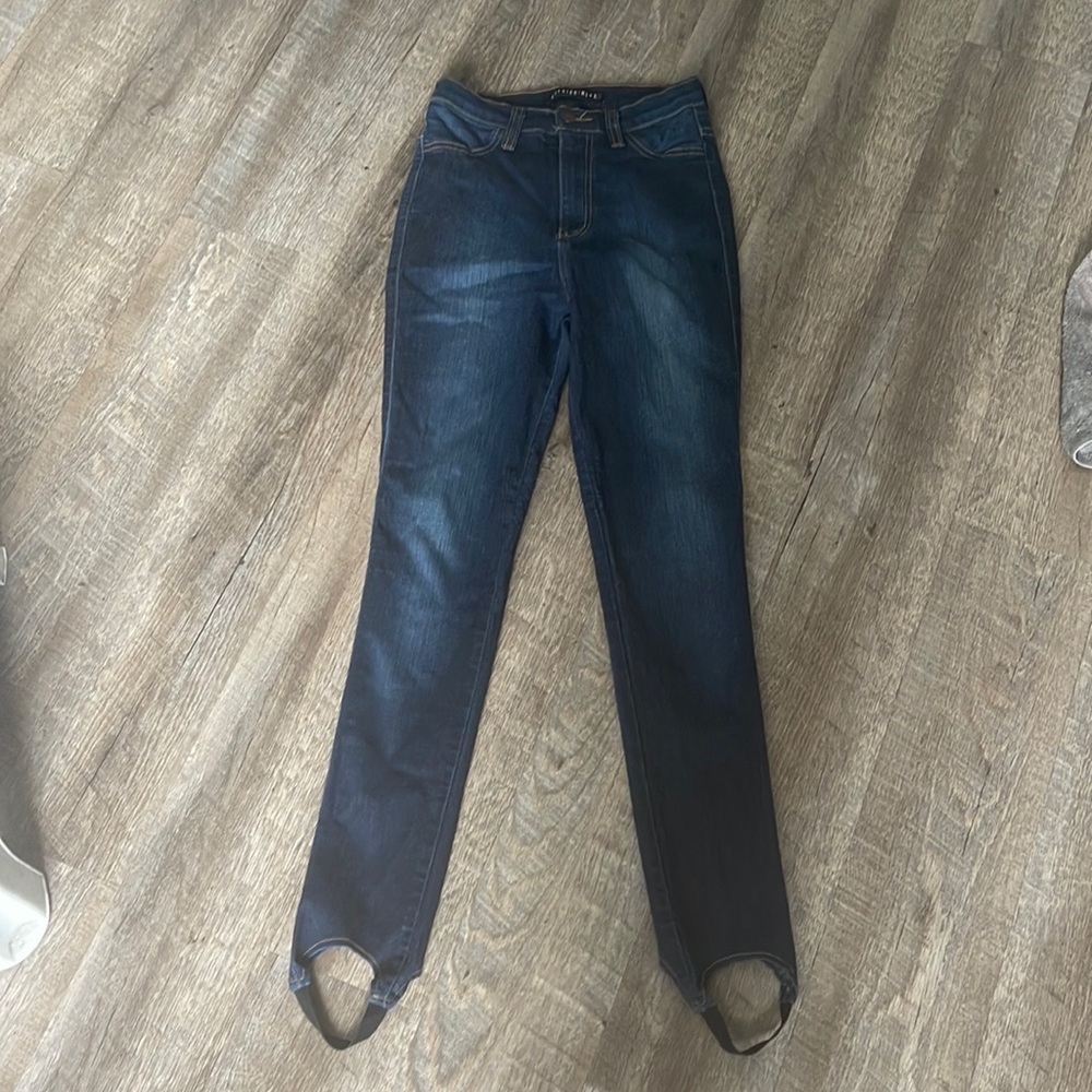 High waisted jeans